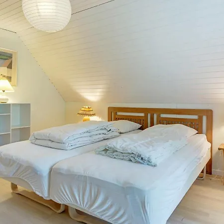 Three-bedroom Holiday In Nexo 35 * Balke