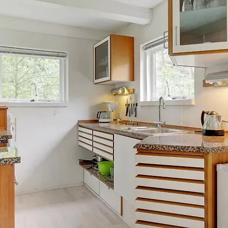 Ferienhaus Three-bedroom Holiday In Nexo 35 Balke